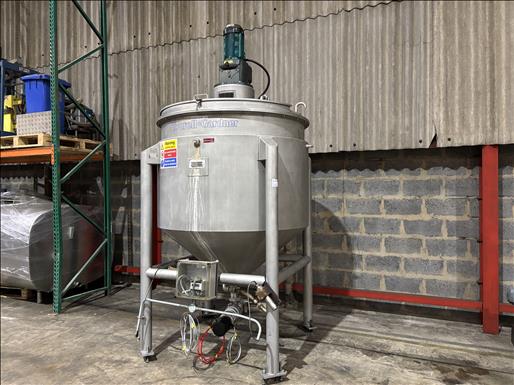 jacketed mixing vessel