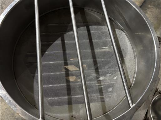 Vibratory sieve