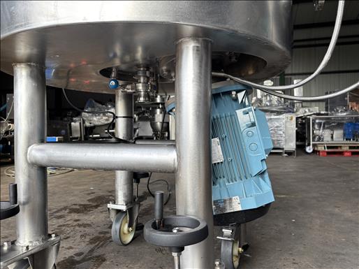 High shear mixing vessel