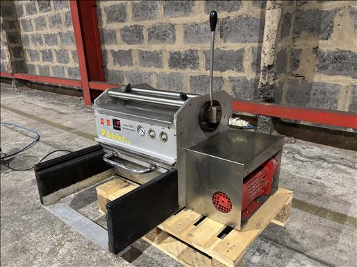 Tray sealer