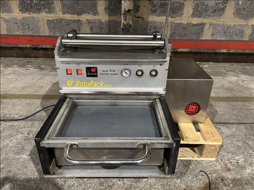Tray sealer