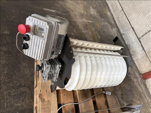 Screw extruder