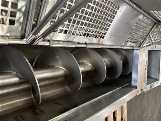 Screw conveyor
